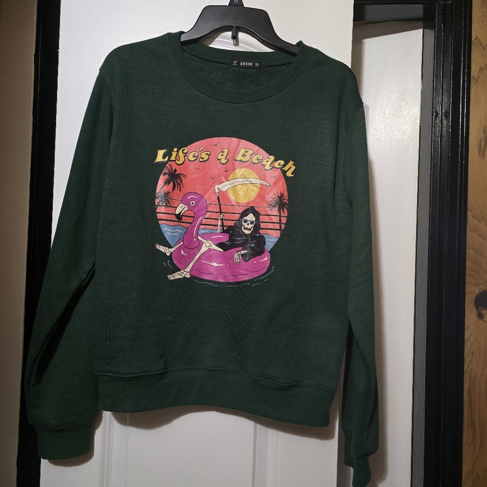 Shein Dark Green Crewneck Sweater with Graphics in the middle Size Large